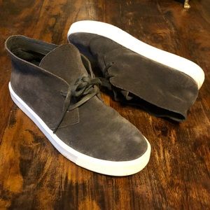 Vince Gray Suede Desert Boot / Sneakers